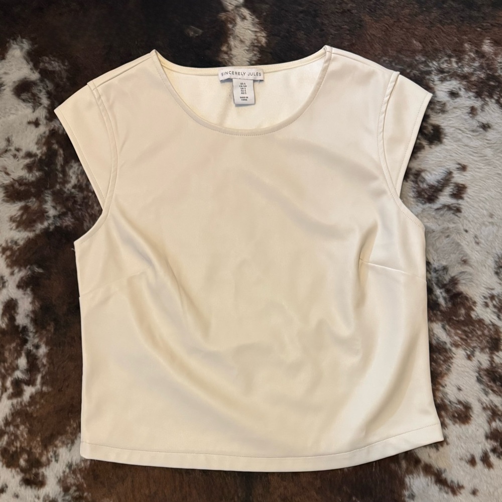 Sincerely Jules Cream Faux Leather Top - Small
